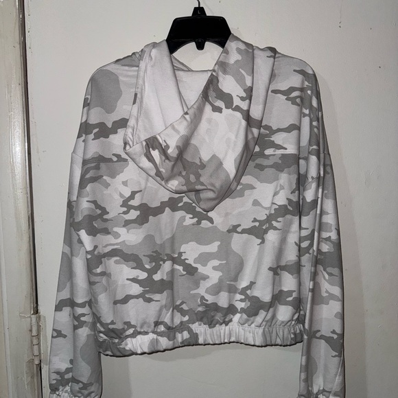 Avia White and Gray Camouflage Hoodie - Picture 3 of 3